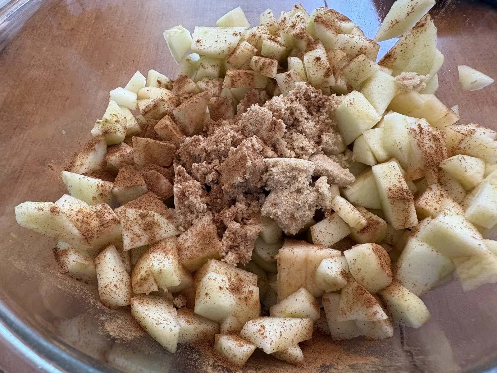 apple with sugar and cinnamon