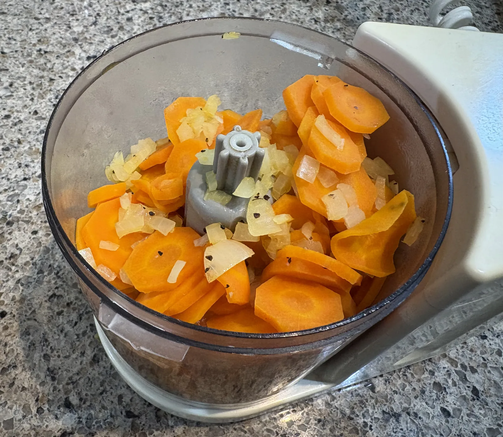 carrot spread ingredients in food processor