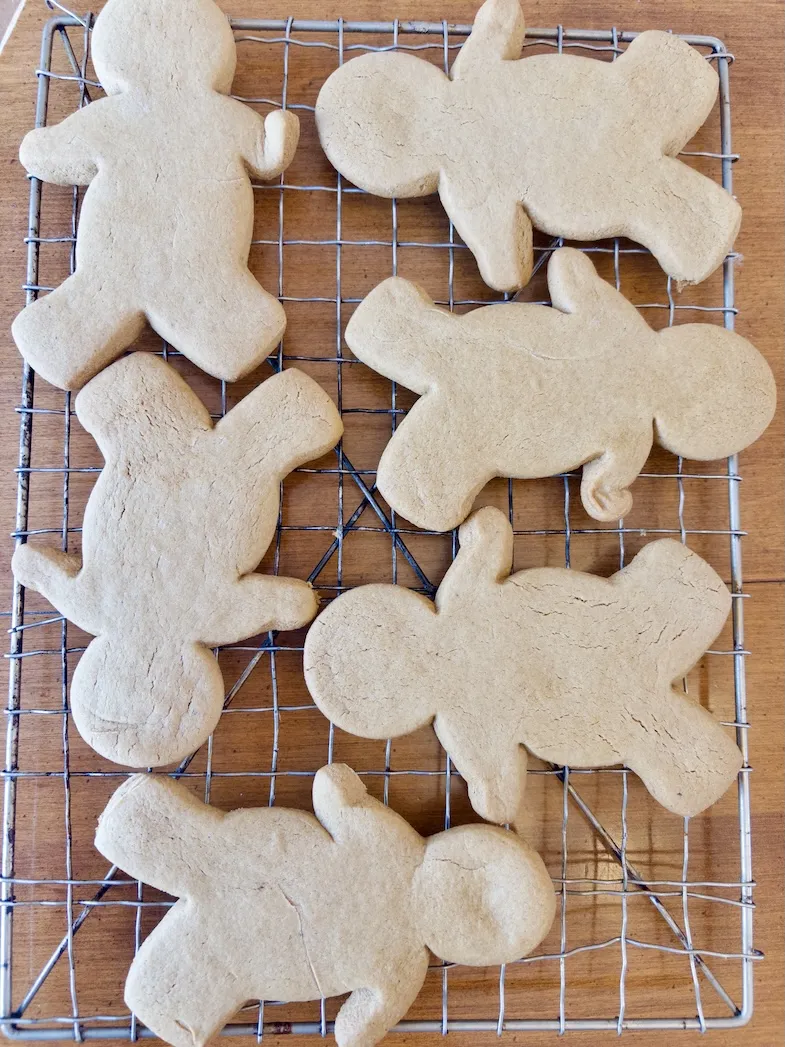 gluten-free cookies on cooling rack