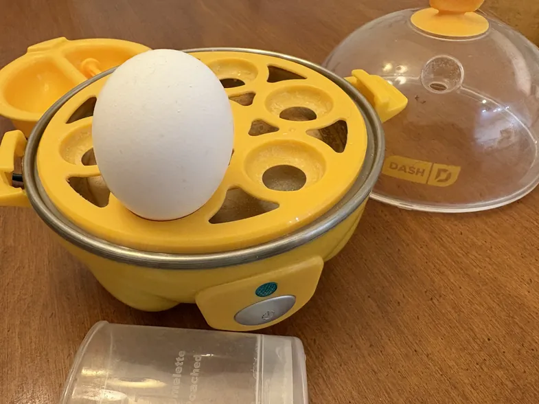 DASH egg cooker