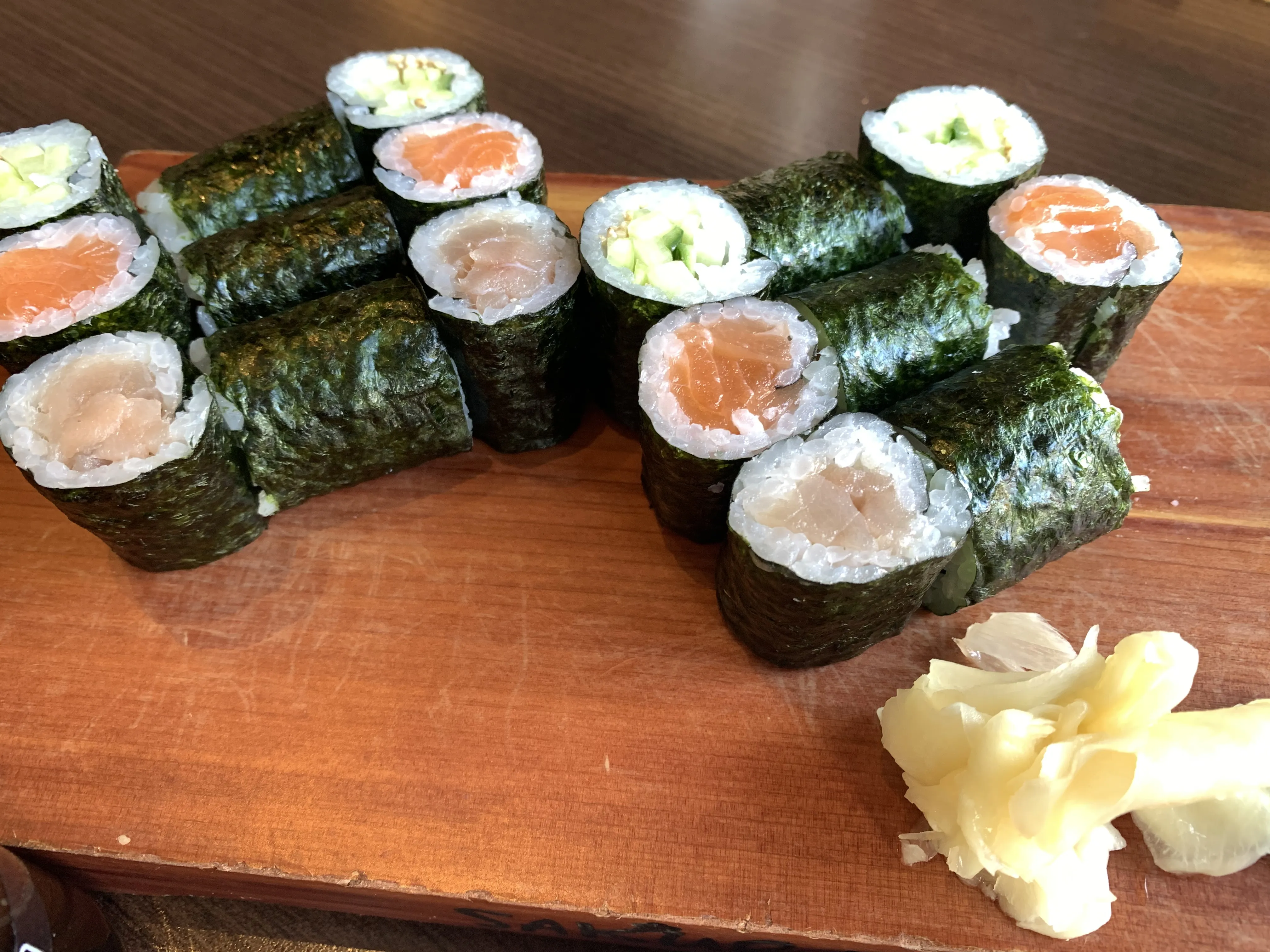 gluten-free Little Combo sushi plate