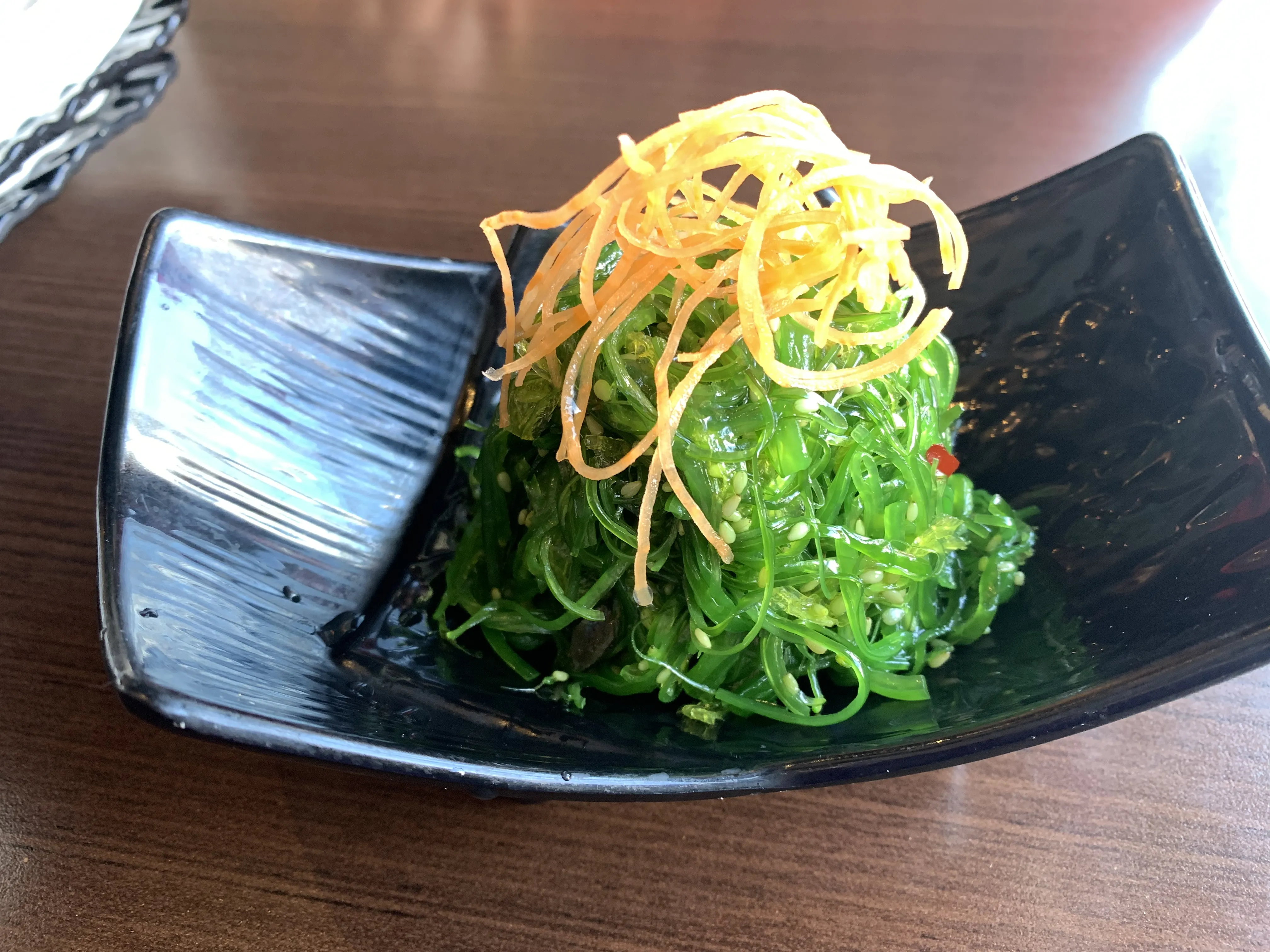gluten-free seaweed salad from Sakura Sushi