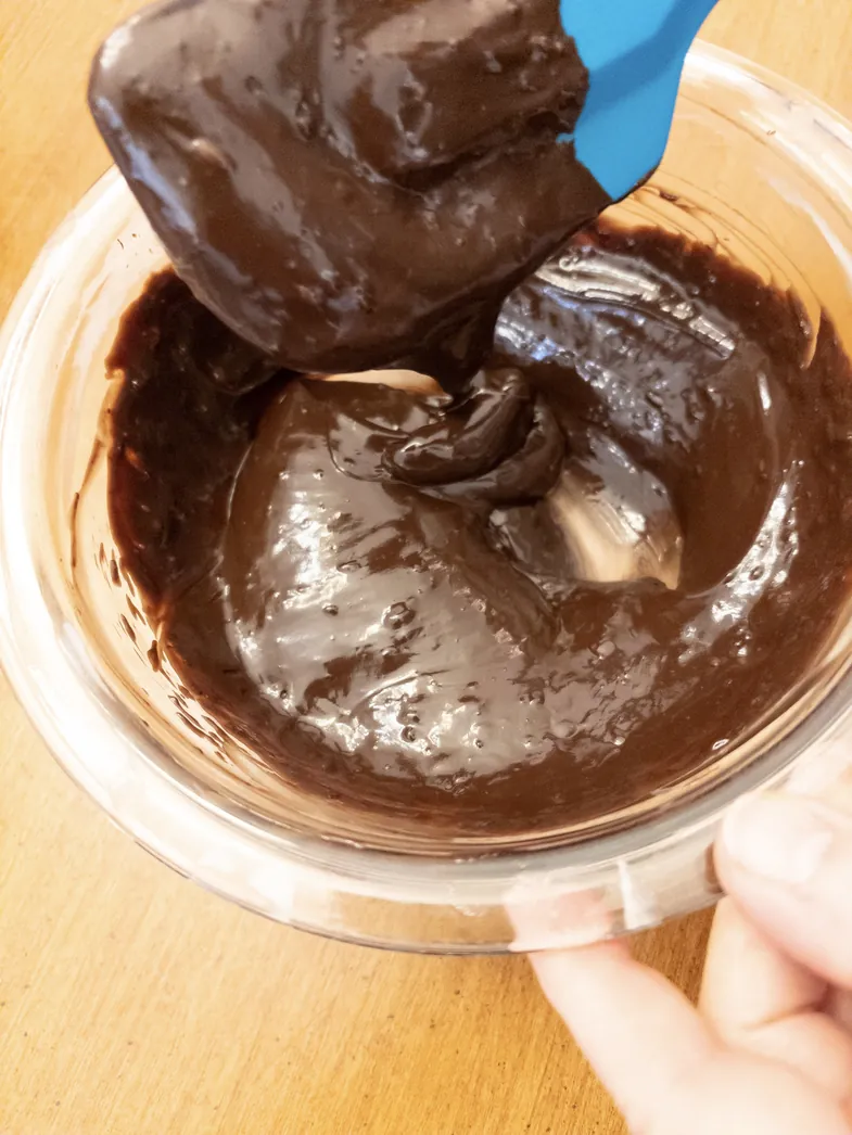 melted chocolate ganache for top of ccake