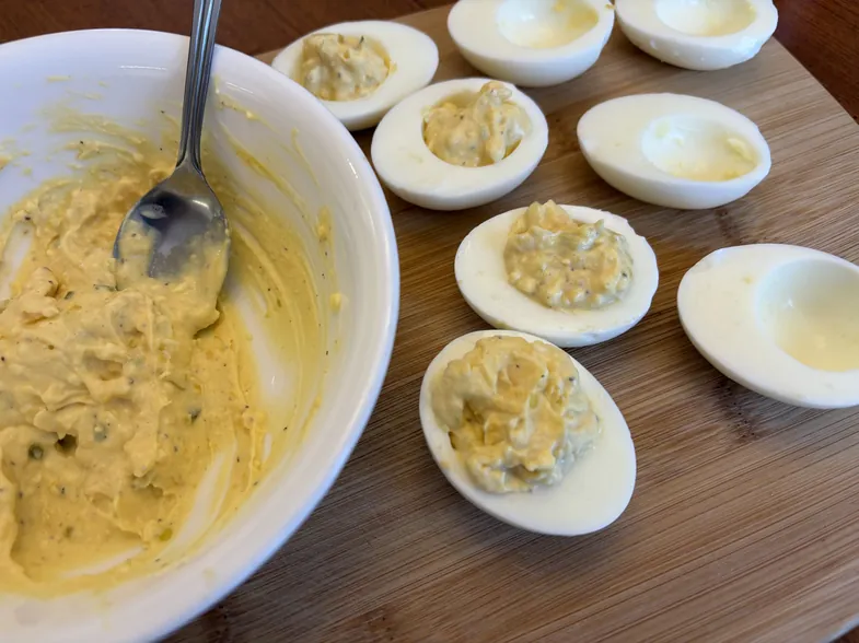 filling the egg halves